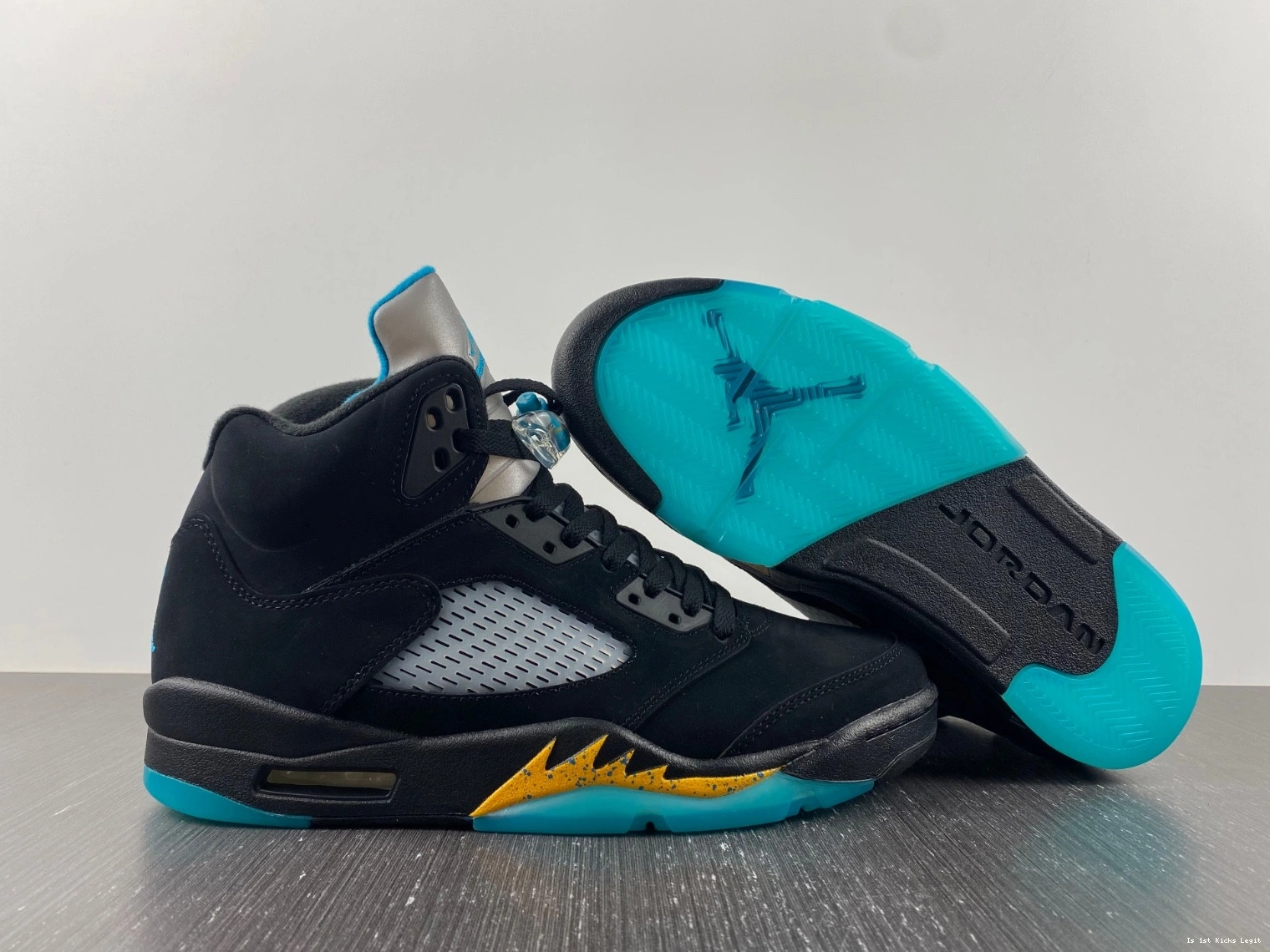 DD0587-047 Air 